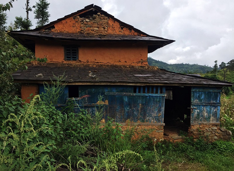 गाउँ रित्तिए, बजार भरिए