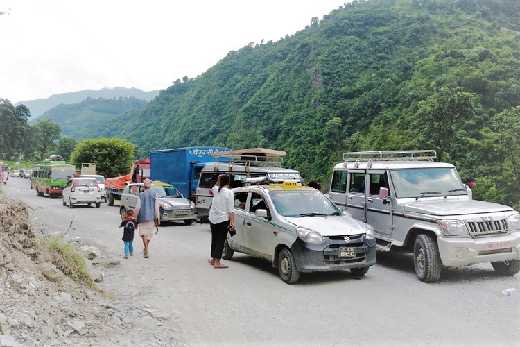 जोमसोम सडक आजदेखि दैनिक ६ घण्टा बन्द हुने