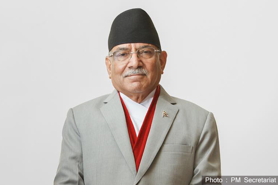 प्रधानमन्त्री दाहाल नेपाल र युएईबीचको खेल अवलोकन गर्न त्रिवि क्रिकेट मैदानमा