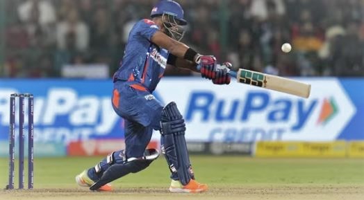 आईपीएल क्रिकेटमा सुपर जायन्ट्सले रोयल बेङ्लाेरलाई हराउँदै १ विकेटको जित निकाल्यो