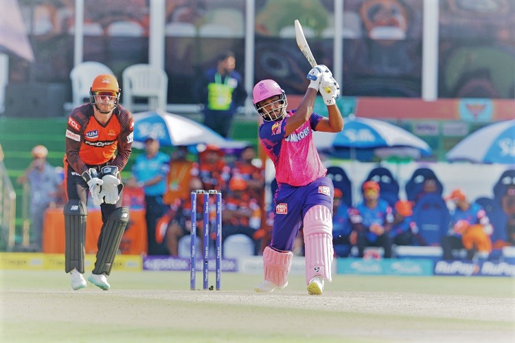 आईपीएल टी–२० क्रिकेट खेलमा राजस्थानले हैदराबादलाई ७२ रनले हरायाे
