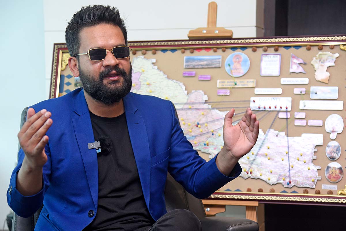 अब देखी मेयर बलेन्द्र शाहले सिंहदरबारको फोहर नउठाउने