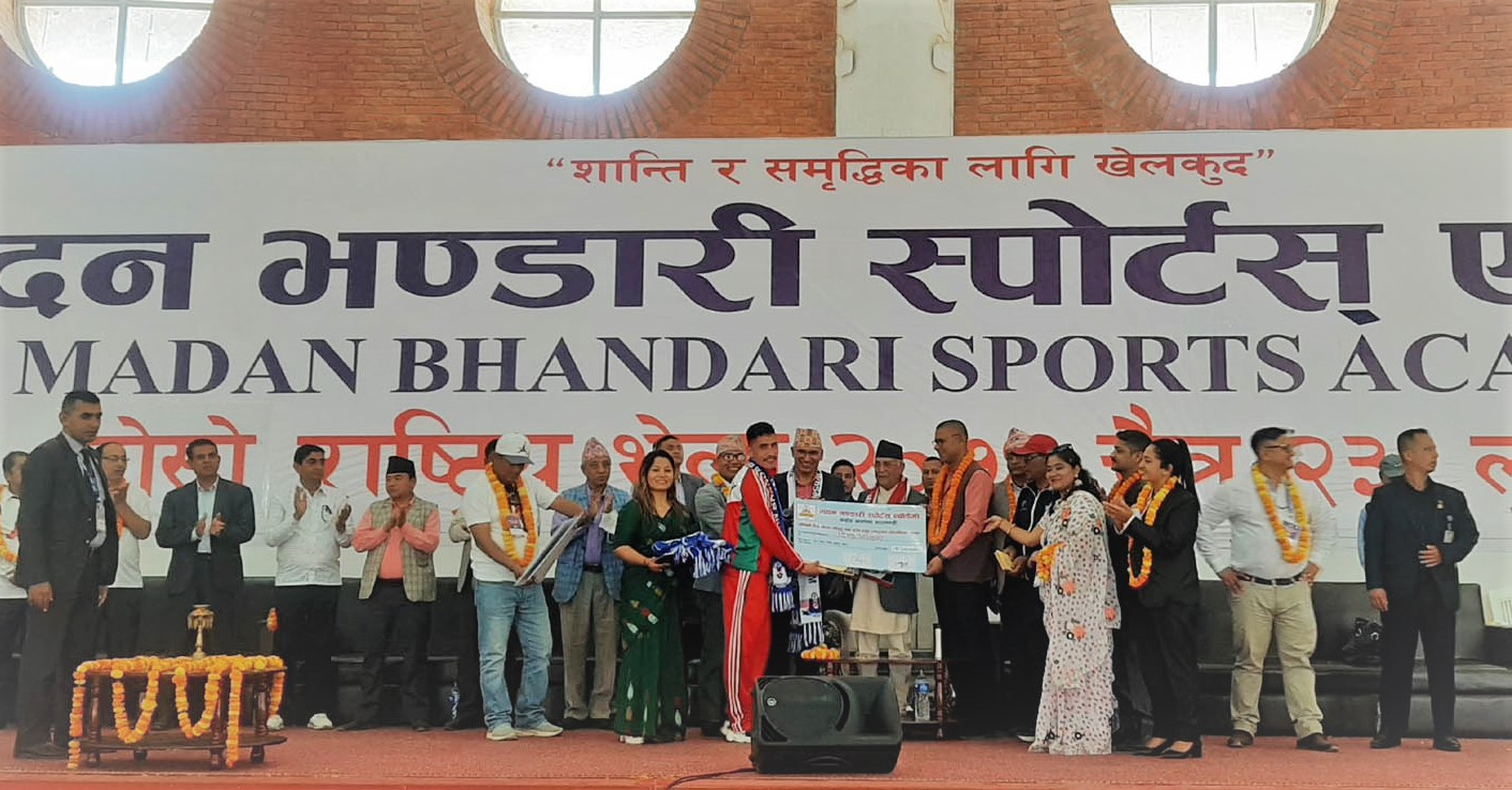 लुम्बिनी पिस हाफ म्याराथन प्रतियोगितामा दीपक अधिकारी र राजपुरा पछाइले प्रथम स्थान हासिल