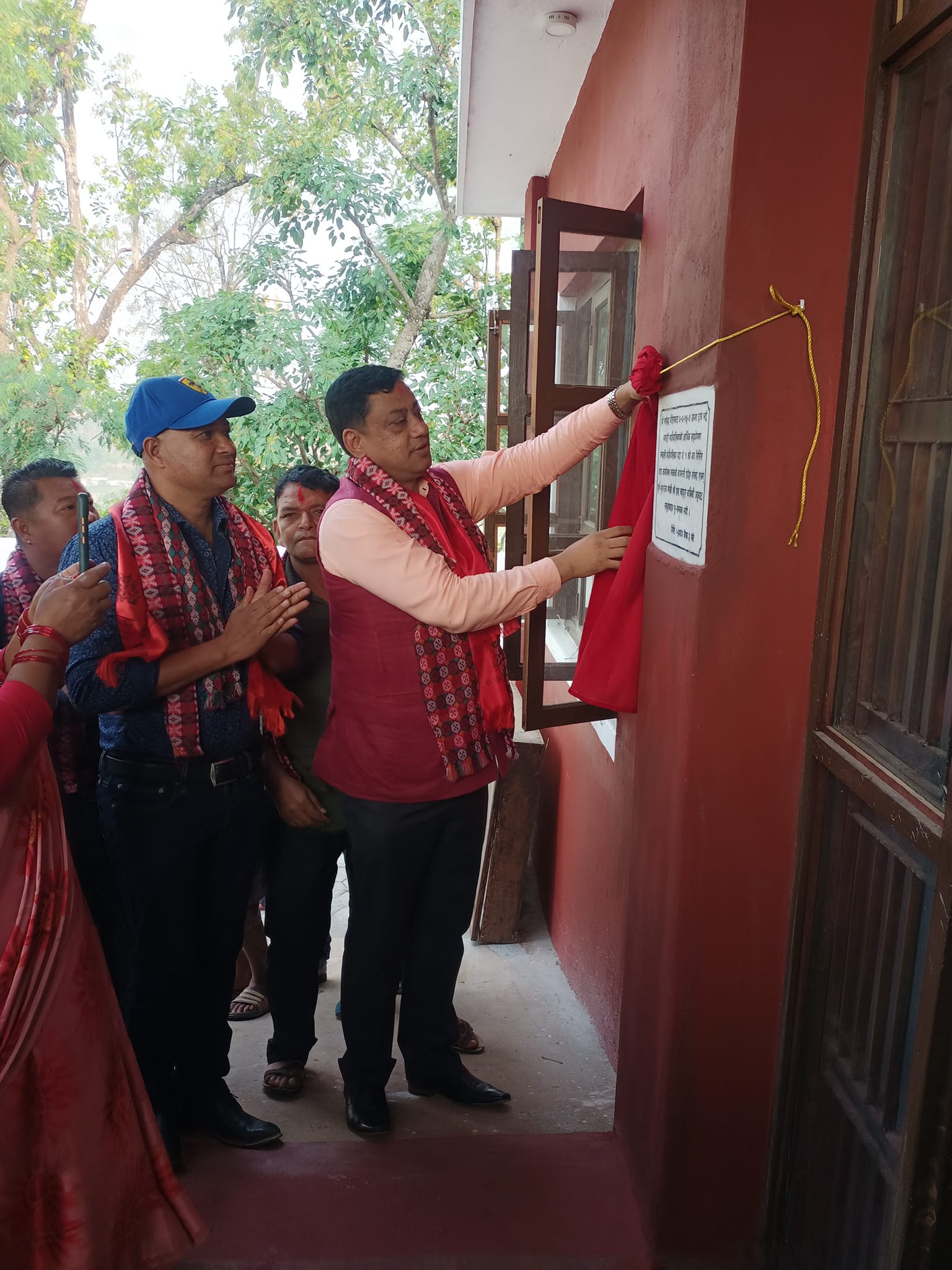 मकवानपुरको मनहरी १ नम्वर वडा कार्यालयको भवन उद्घाटन