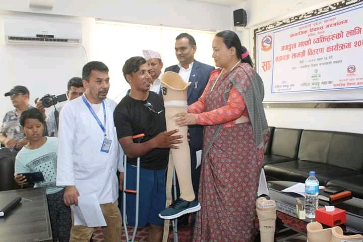 युवा र महिलाको कार्यक्रम र बजेटमा पनि अपाङगता भएका ब्यक्तीको अधिकार छ : मन्त्री मोक्तान