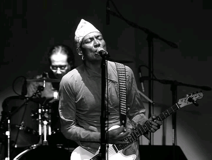 चर्चित गायक रोबिन तामाङको निधन