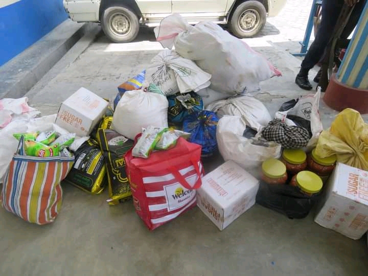 अबैध कपडा तथा खाद्यन्न सामाग्री बरामद