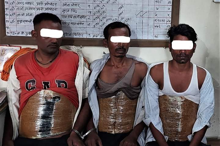 लागू गाजासहित ३ जना पक्राउ 