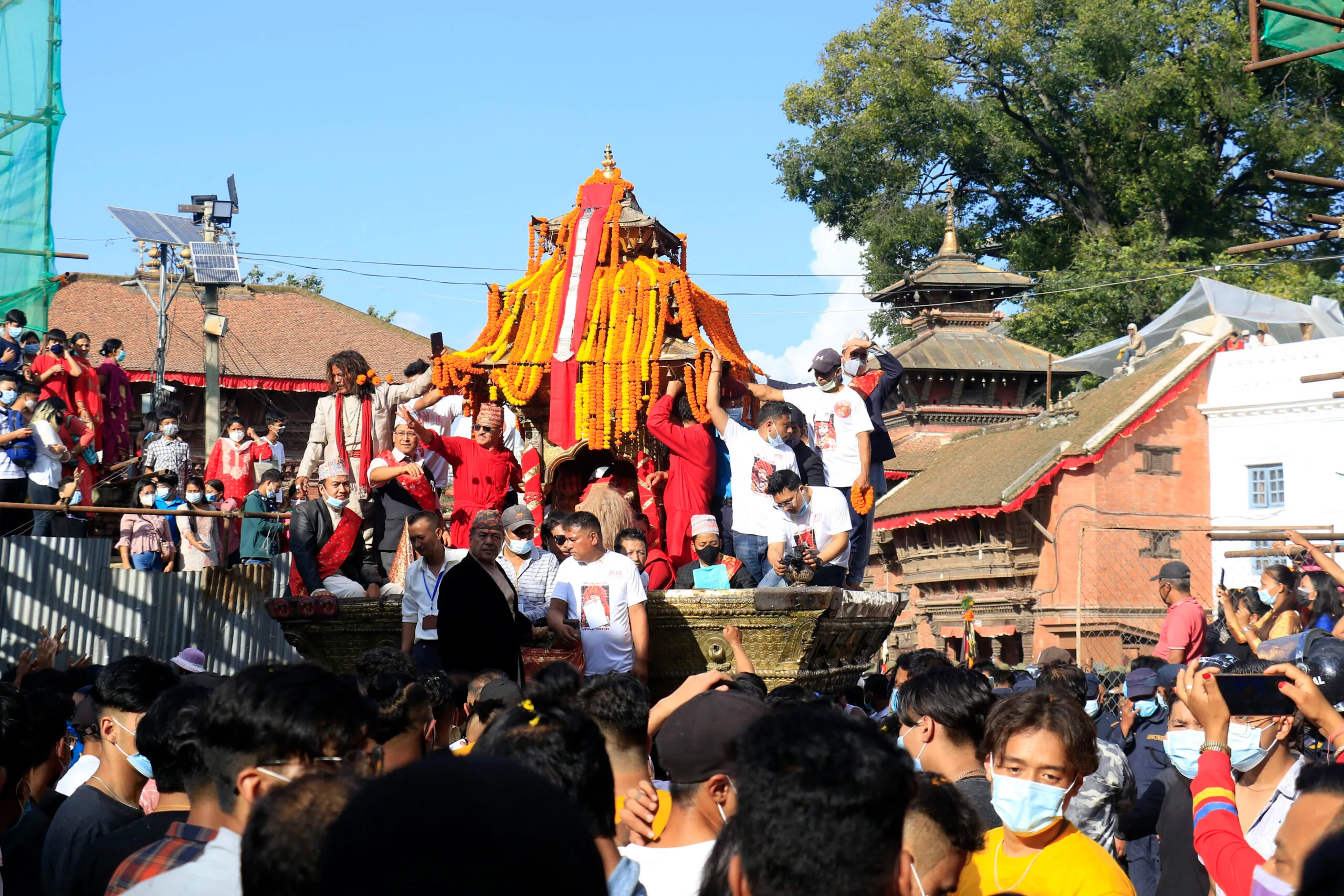 इन्द्रजात्रा मनाइँदै