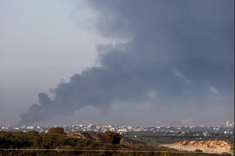 गाजाको शरणार्थी शिविरमा इजरायली हवाई हमलामा १८ जनाको मृत्यु
