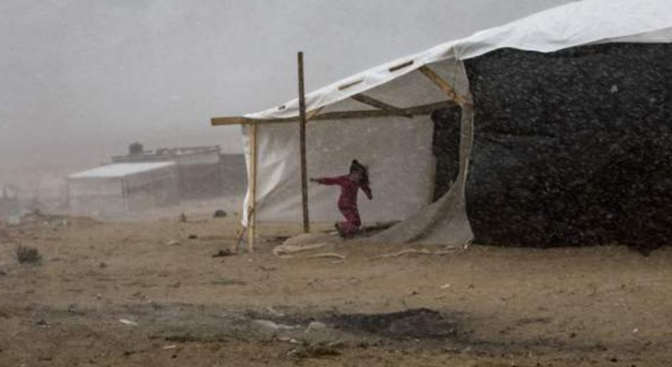 गाजामा भएको भारी वर्षाले आश्रितकाे जनजीवन कष्टकर : संयुक्त राष्ट्रसंघ