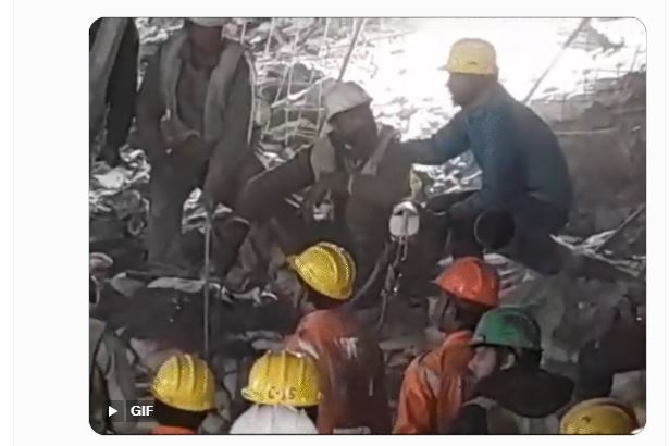 १० दिन देखी काशीकाे सुरुङमा फसेका मजदुरको भिडियो सार्बजनिक, सबै सकुशल