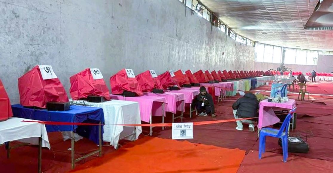 एमाले नेतृत्व चयनको मतदान एक दिन पर सर्यो, भोलि बिहानदेखि प्रक्रिया सुरू