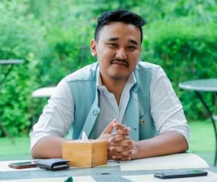 हेटौंडा सडक विस्तारप्रति भैरव समूहका संयोजक दिभेष शाक्यको कडा आपत्ति: “विकासको नाममा विनाश थालियो”