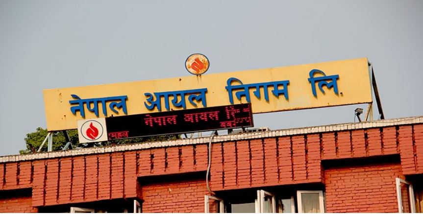 अन्तर्राष्ट्रिय तनावको असर: नेपालमा पेट्रोलमा १५ र डिजेल–मट्टितेलमा १० रुपैयाँ वृद्धि