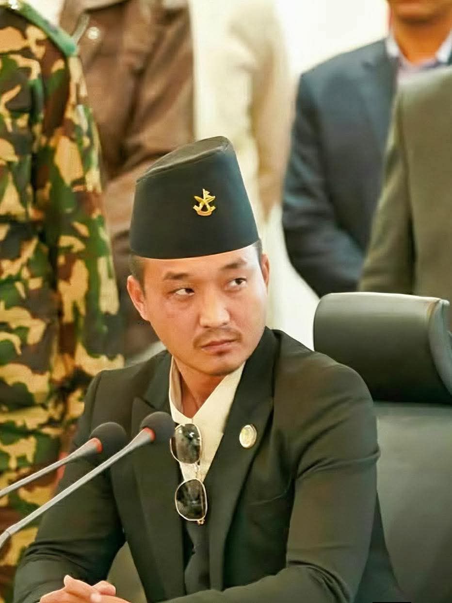 जेष्ठ नागरिकमाथि अभद्र व्यवहार गर्ने युवक पक्राउ, गृहमन्त्री सुदन गुरुङको चेतावनी—“कानुनभन्दा माथि कोही छैन”